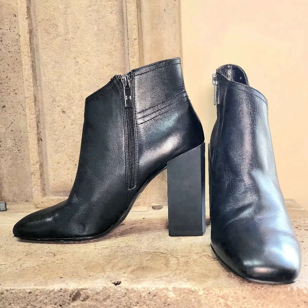 H by Halston Mal Leather Ankle Booties Size 9